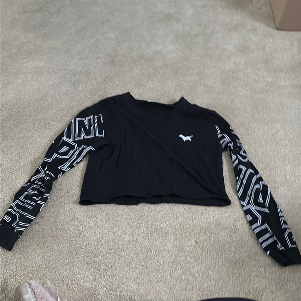 PINK Victoria's Secret Black Graphic Crop Hoodie